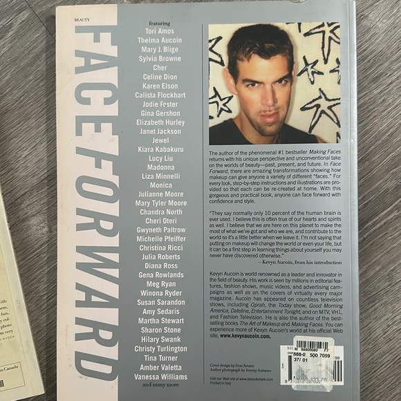 Kevin Acoin Makeup books - Picture 4 of 4